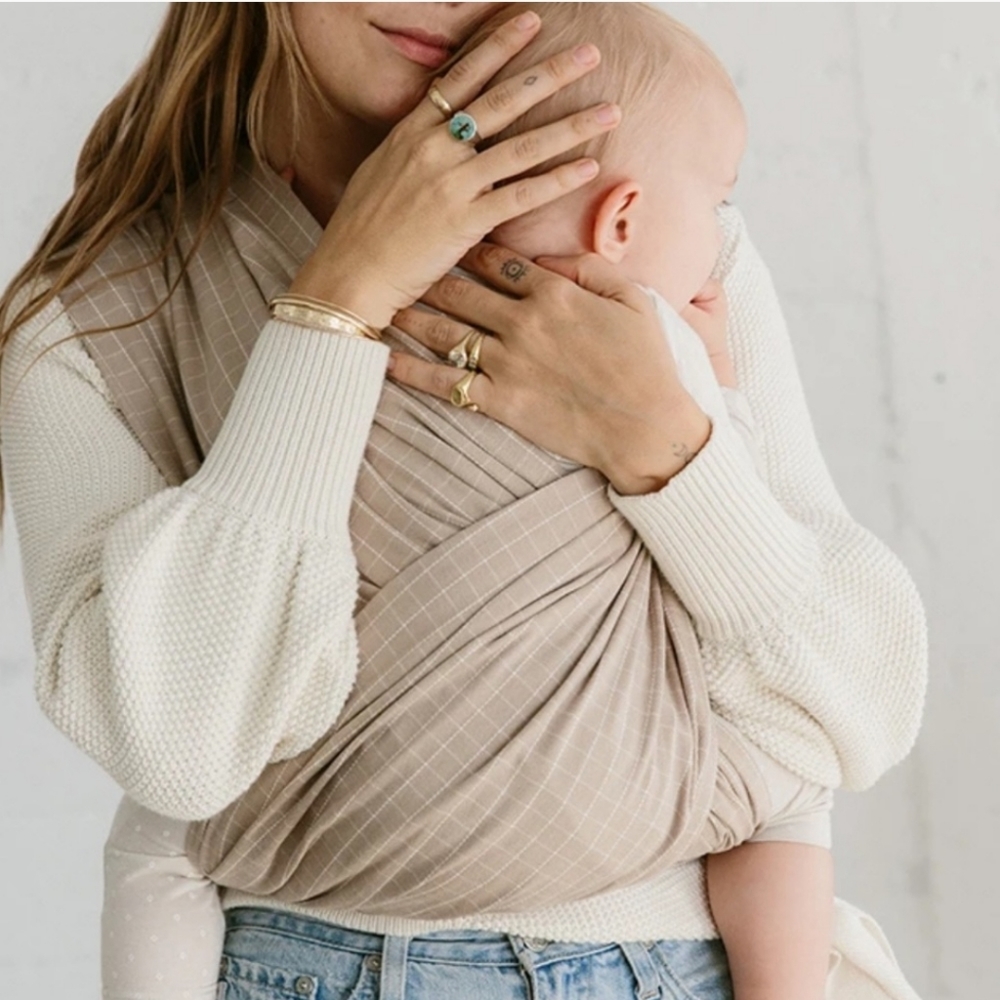 Solly Baby Loop carrier creamy grid